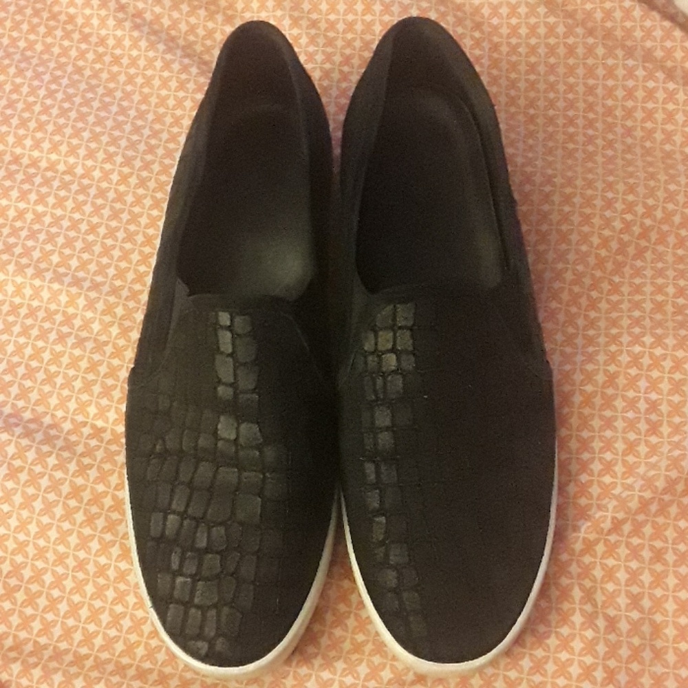 Joie Huxley Black Croco print  sneakers. Sz 41